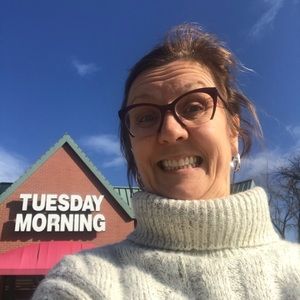 Meet your Posher, Liana